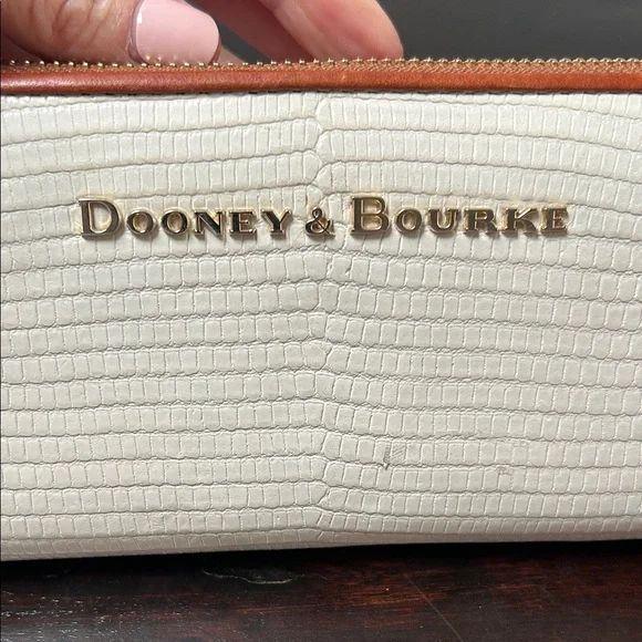 Dooney & Bourke Cream and Brown Textured Wallet - Picture 5 of 5